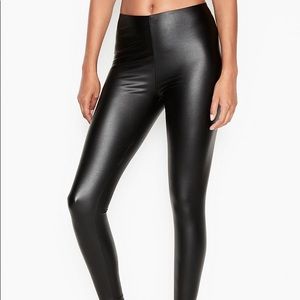 Victoria’s Secret faux leather leggings size 8